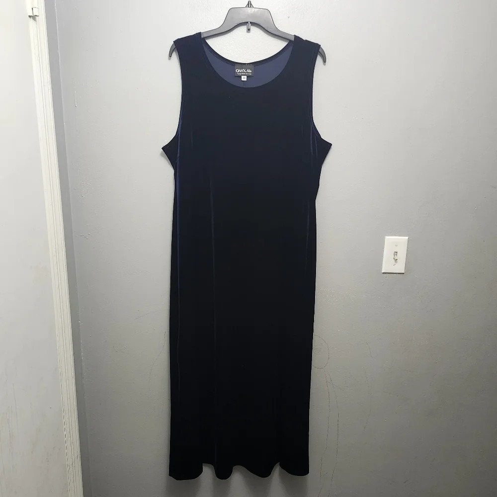 Onyx nite women's vintage maxi velvet sleeveless dress size 22 navy blue